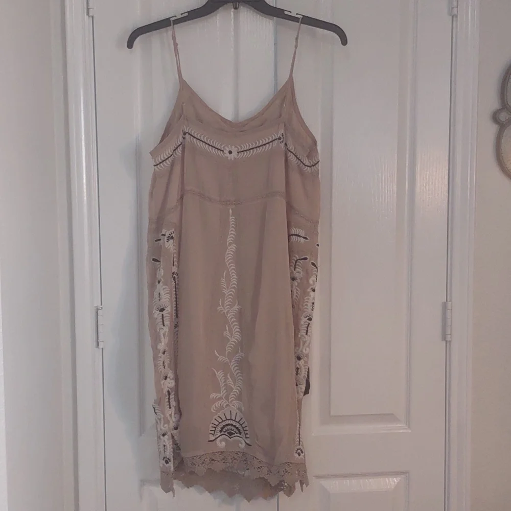 Maeve shift dress - Picture 8 of 12